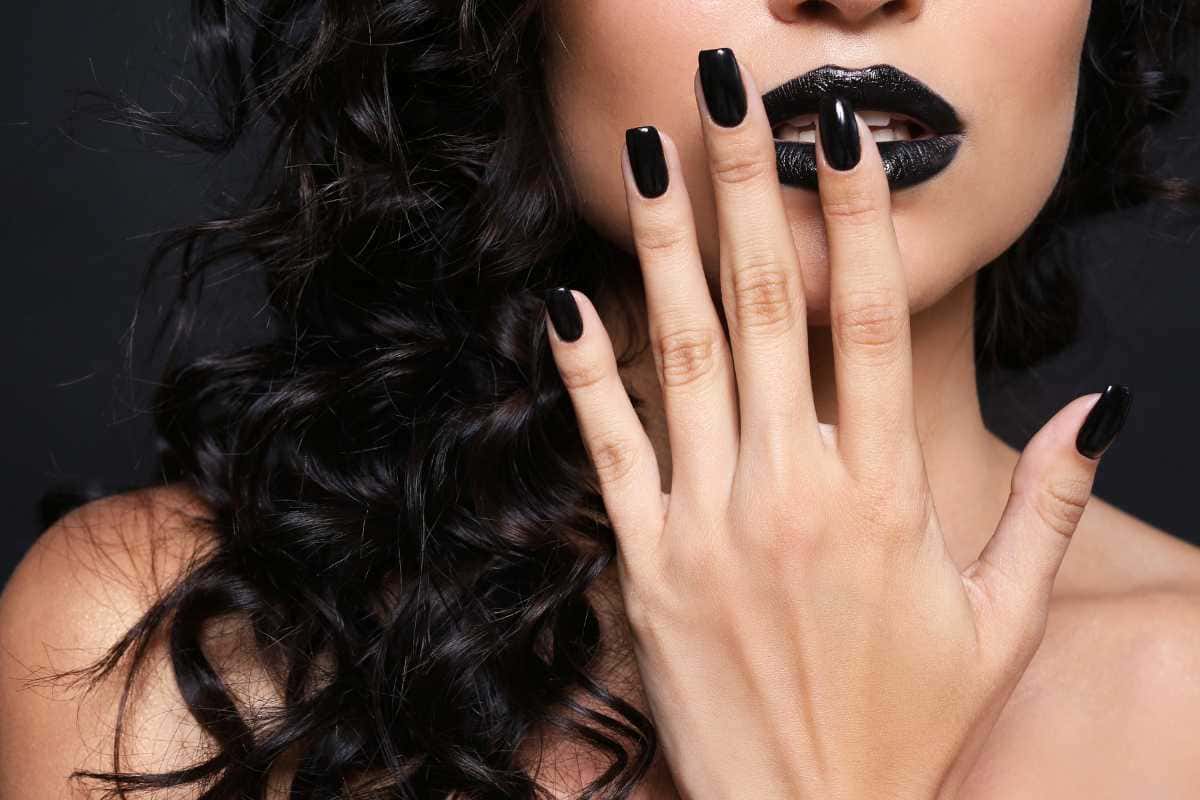 Como Fazer Unhas Pretas Decoradas em Casa: Passo a Passo e Dicas