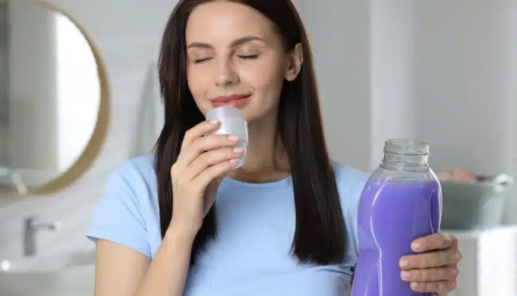 Como deixar a casa perfumada o dia todo usando algodão e amaciante