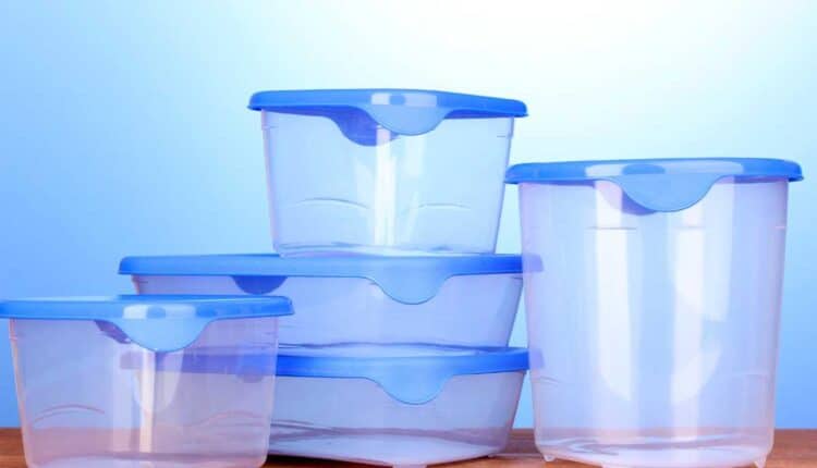Como tirar manchas de pote de plástico sem precisar água sanitária