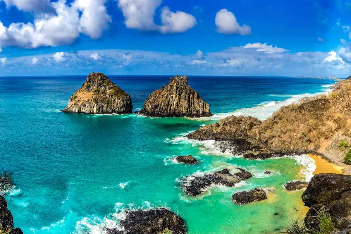 A cidade brasileira que está encantando turistas pelo custo baixo e belezas naturais