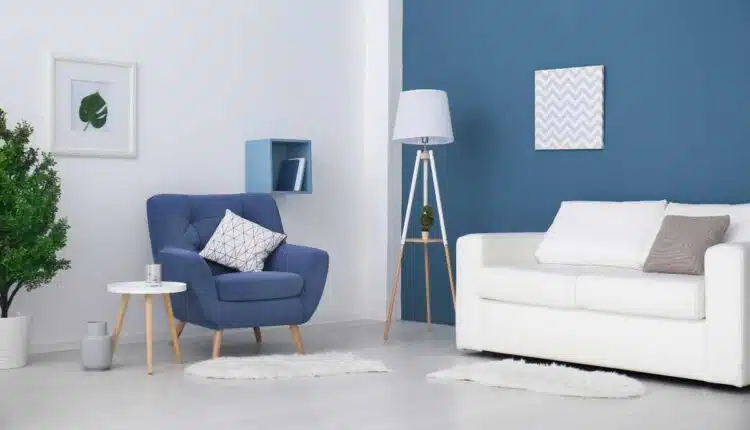 Essa combinação de cores deixa salas pequenas parecendo muito maiores