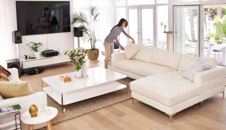Pequenos hábitos que deixam a sala parecendo sempre recém-arrumada