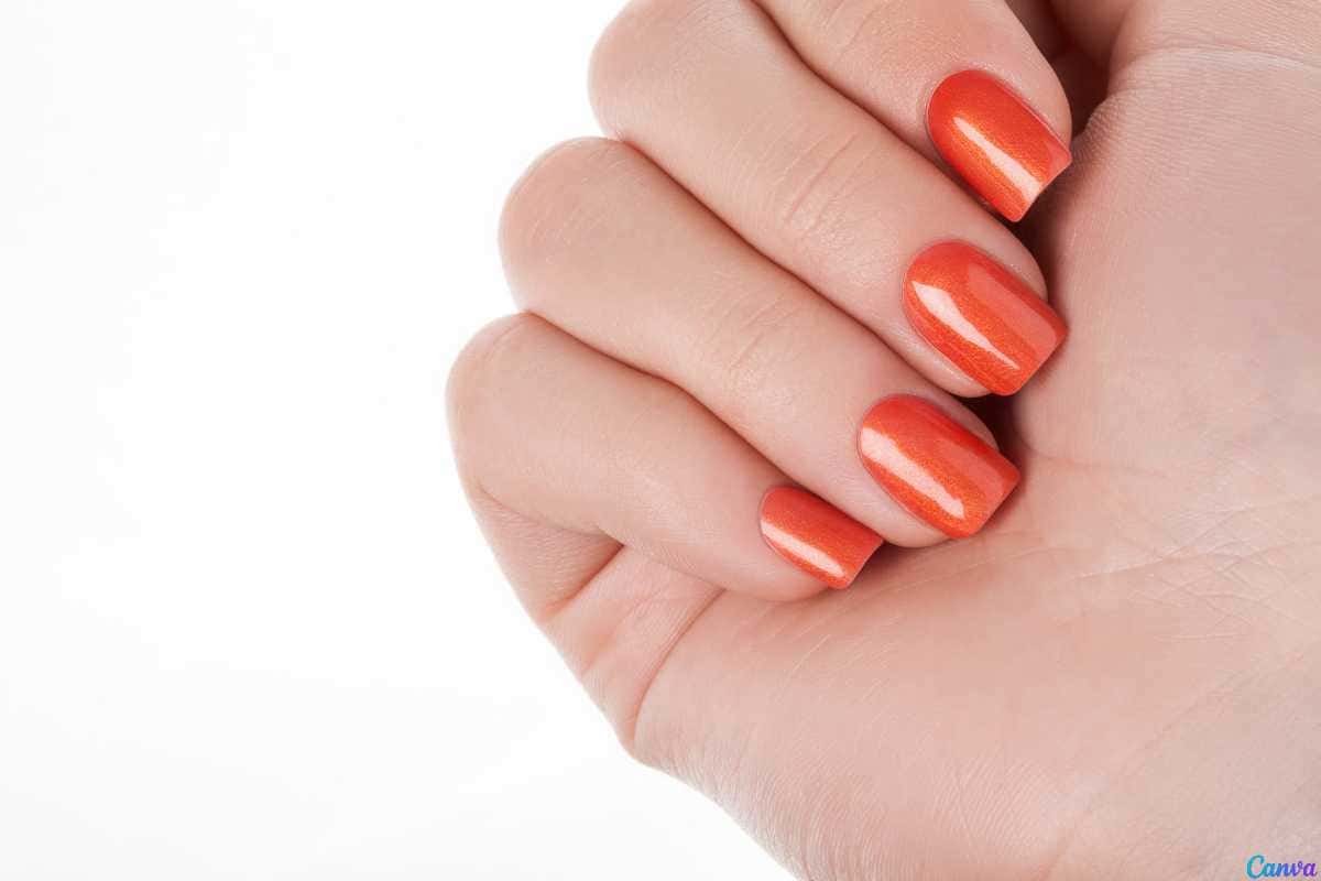 5 truques para fazer esmalte durar mais nas unhas mesmo lavando louça