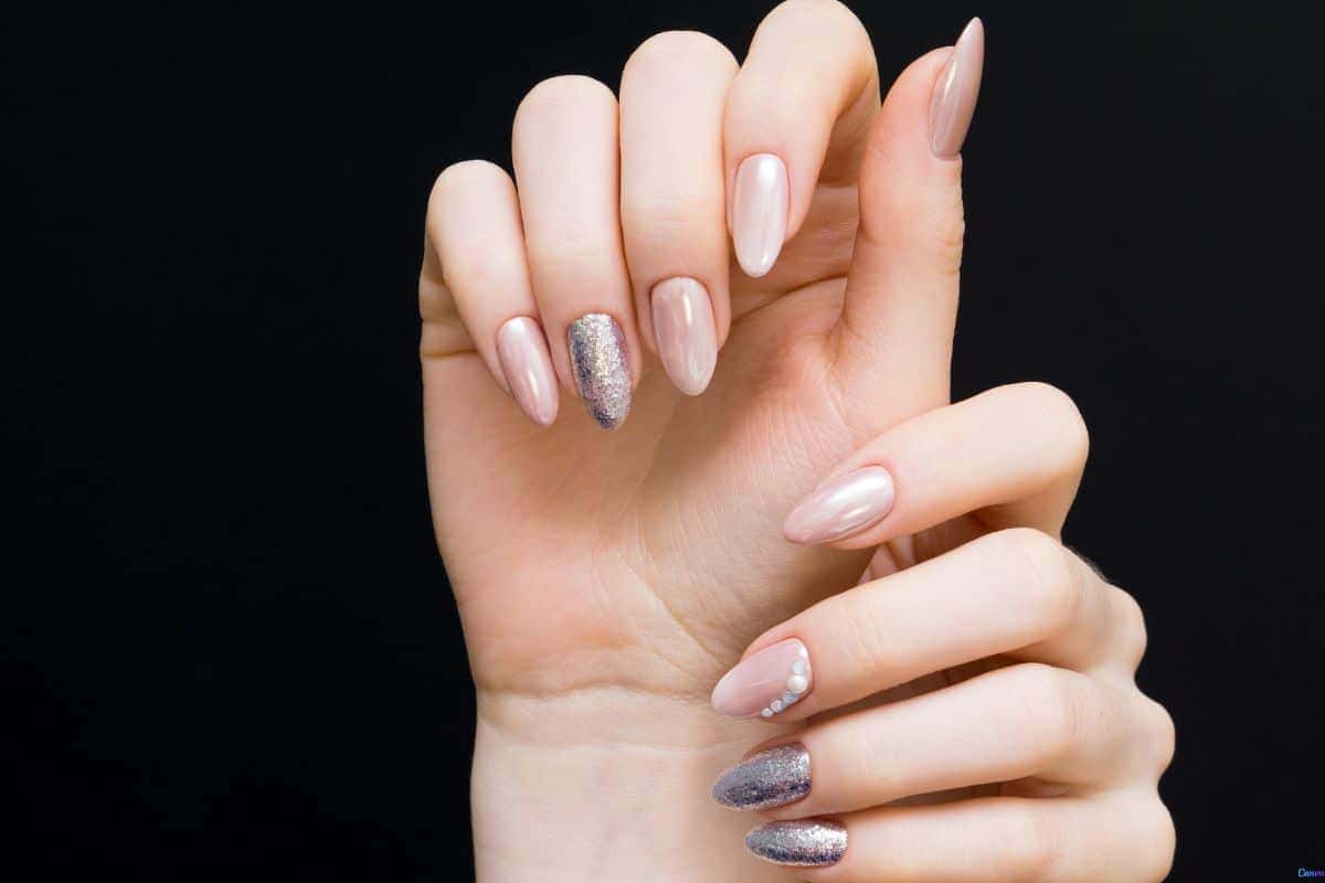 Ideias de unha em gel decorada para deixar suas mãos ainda mais delicadas
