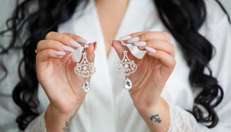 O segredo dos brincos perfeitos para arrasar em festas de casamento