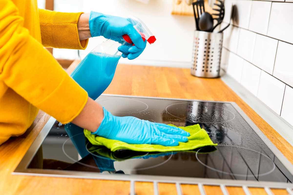 Prevenção de Odores e Manutenção da Cozinha