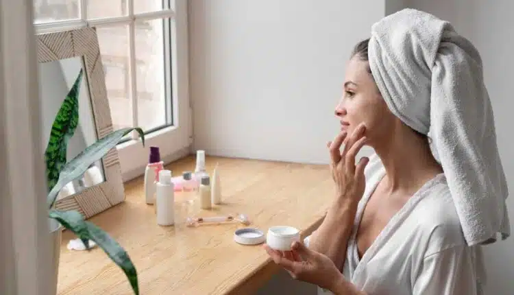 Skincare básico: o que realmente funciona para quem não tem tempo