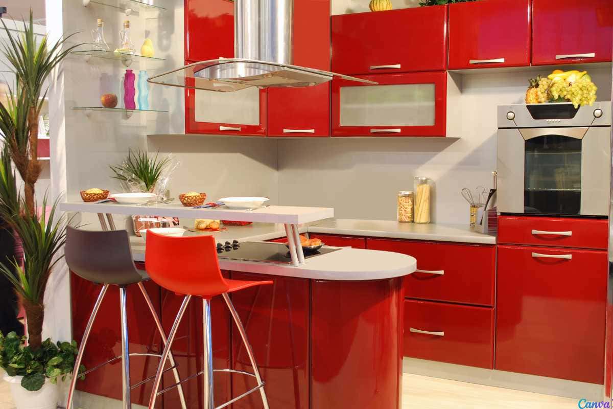 Tons de vermelho: como usar essa cor na decoração sem pesar o ambiente