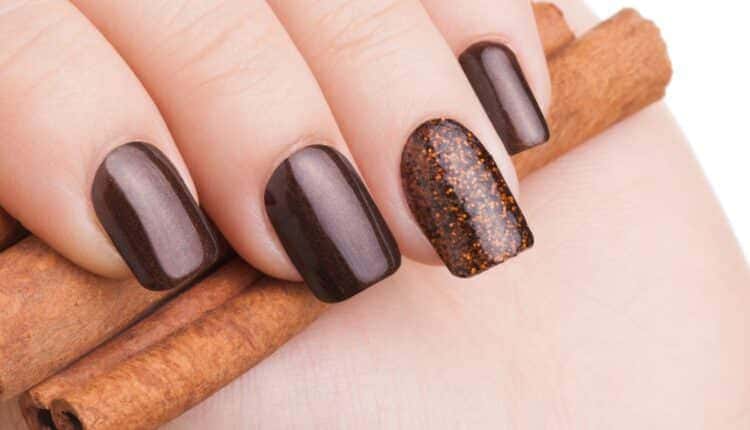 Unhas decoradas amendoadas: modelos para destacar o formato