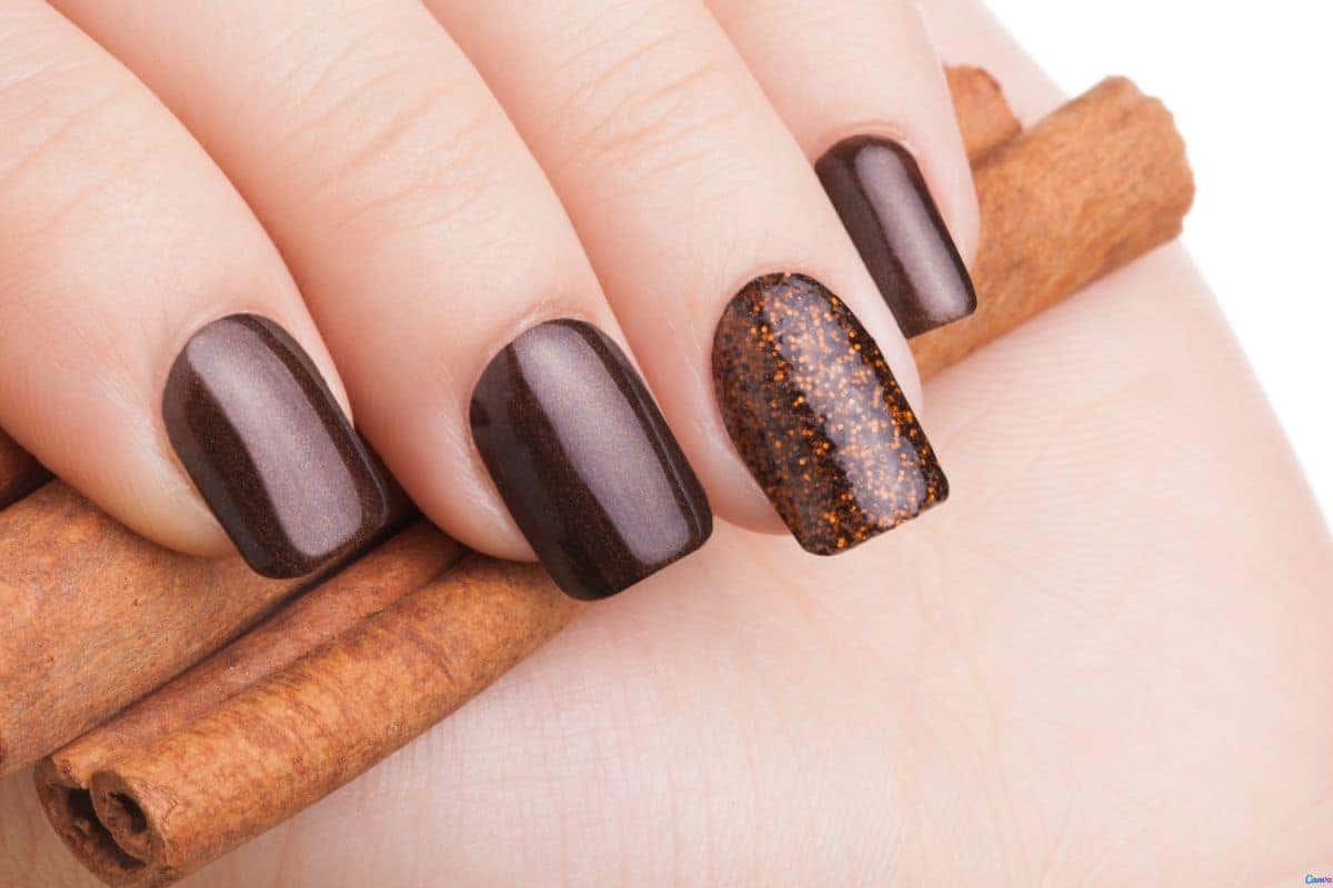 Unhas decoradas amendoadas: modelos para destacar o formato