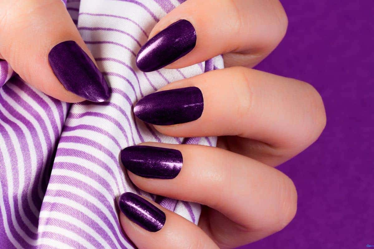 Unhas decoradas roxo e lilás: combinações suaves e criativas para inovar