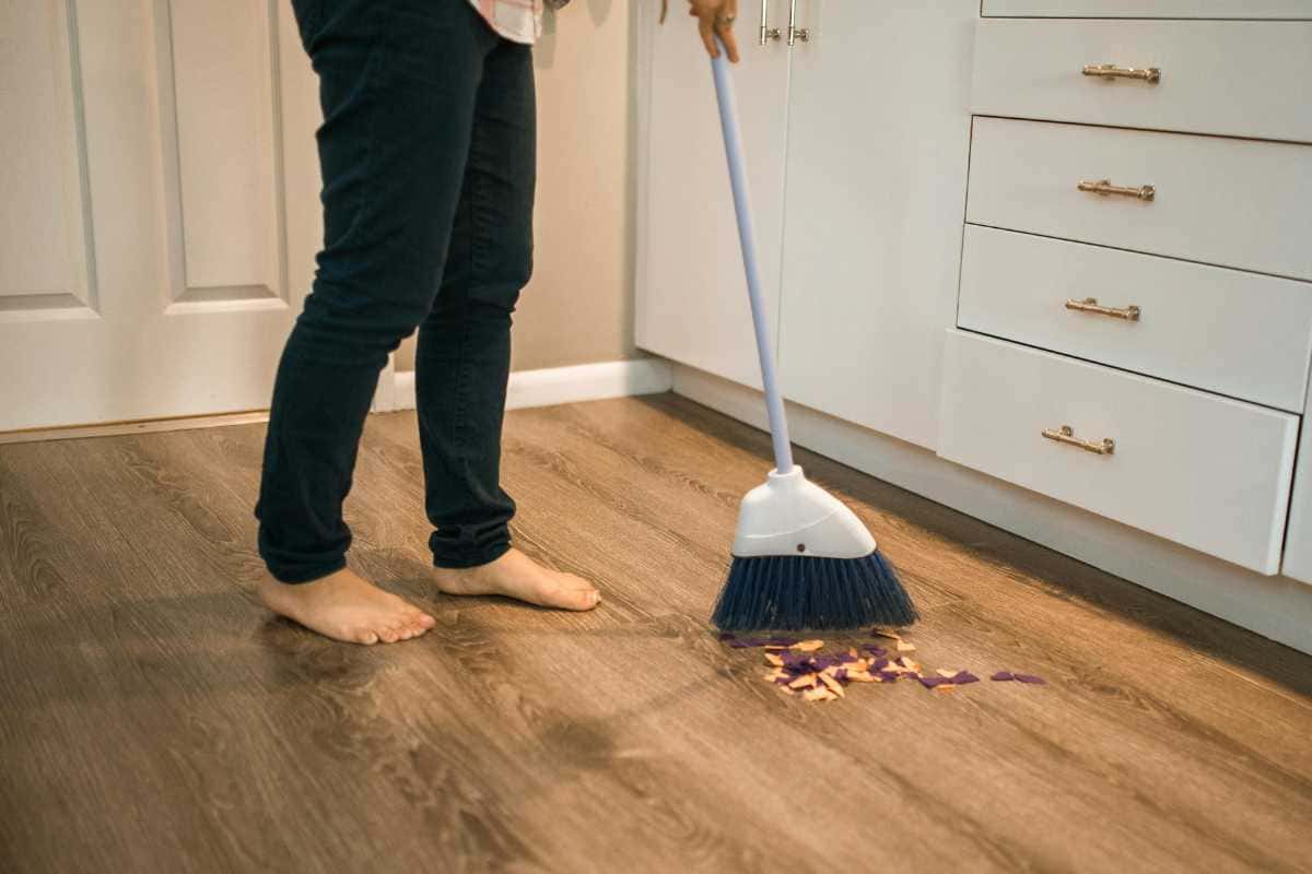 O que fazer antes de dormir para acordar com a casa mais limpa
