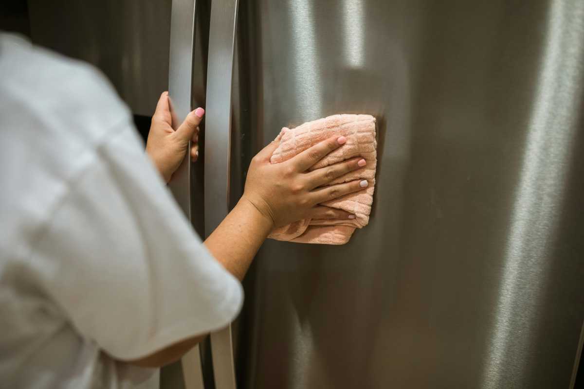 Dicas para Deixar a Geladeira Brilhando e Bem Conservada