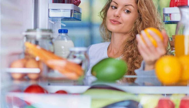 Como conservar frutas frescas na geladeira sem que murchem rápido
