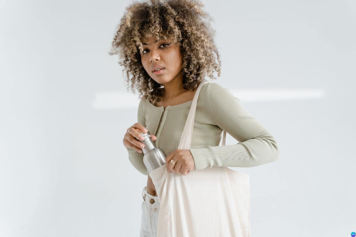 Como escolher uma bolsa de ombro para usar o dia inteiro sem cansar
