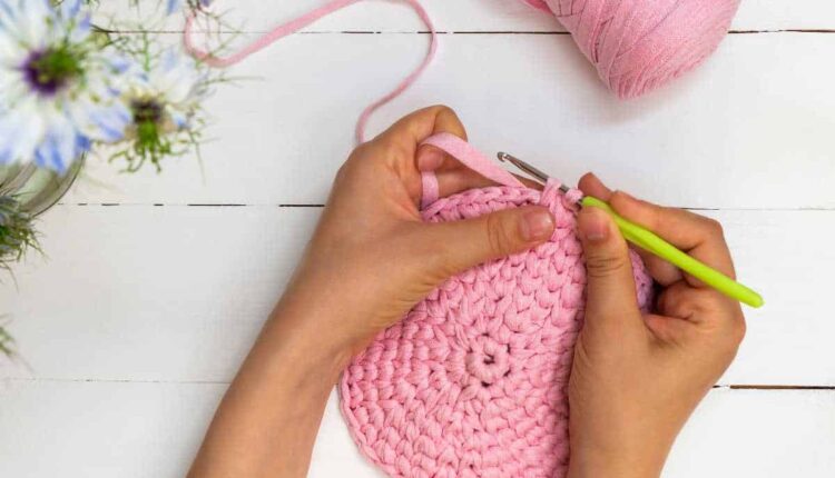 Crochê moderno: ideias para transformar sua arte em uma renda extra