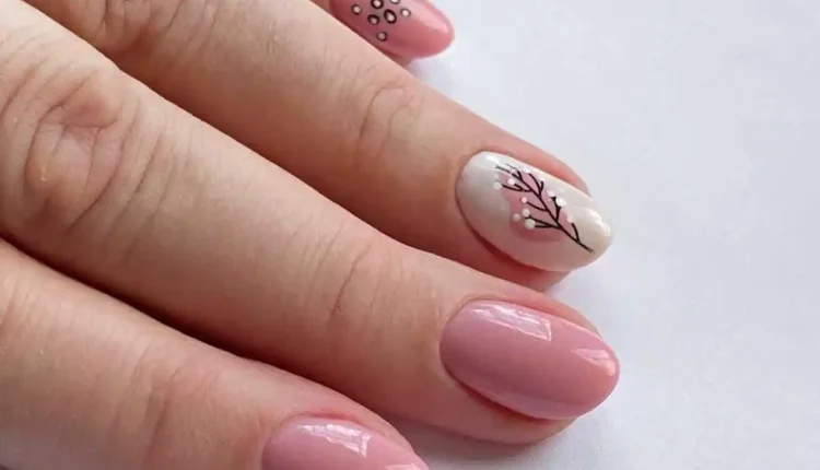 Unhas nude com detalhe preto: minimalismo com personalidade