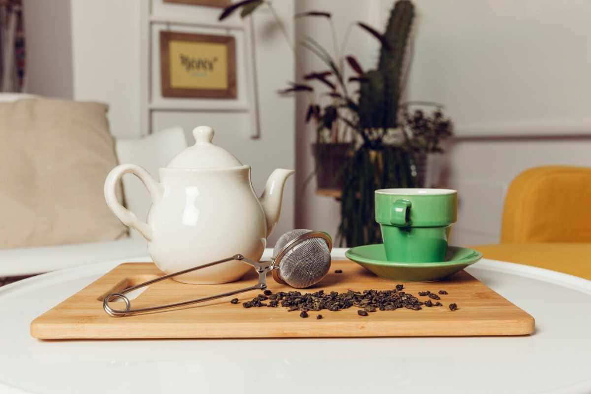 Dicas práticas para montar uma área de café em casa mesmo com espaço pequeno