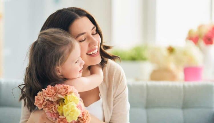 Frases prontas para quem quer homenagear mãe com palavras sinceras para expressar amor e gratidão