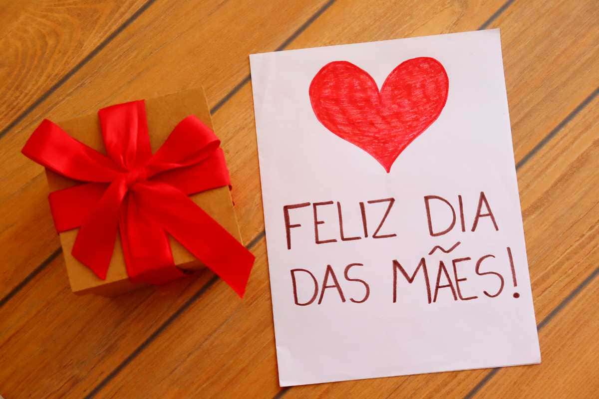 O que colocar junto do presente do Dia das Mães para deixar mais especial: ideias práticas e significativas