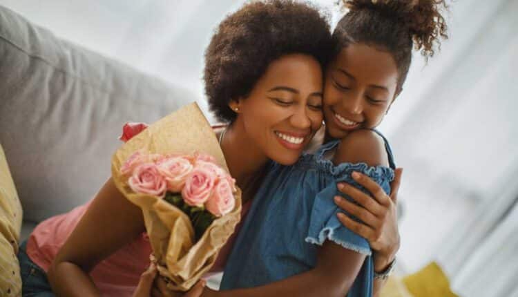 Como surpreender sua mãe com uma frase que ela vai guardar pra sempre: dicas práticas e emocionantes