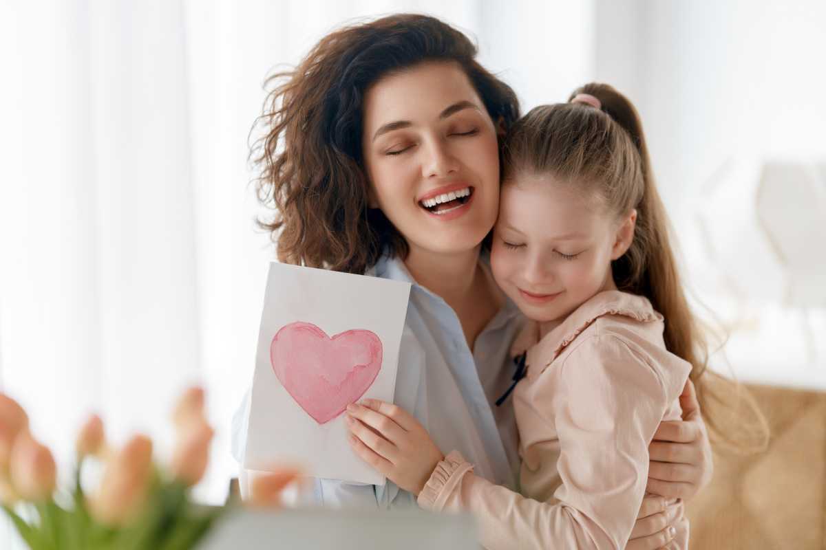 Mensagem simples e verdadeira para tocar o coração da sua mãe no domingo com palavras que emocionam