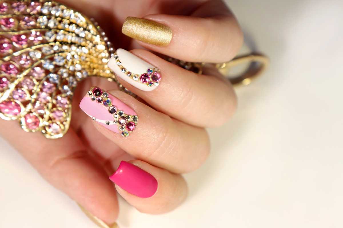 Designs Discretos e Nail Art Fácil para Todas as Ocasiões