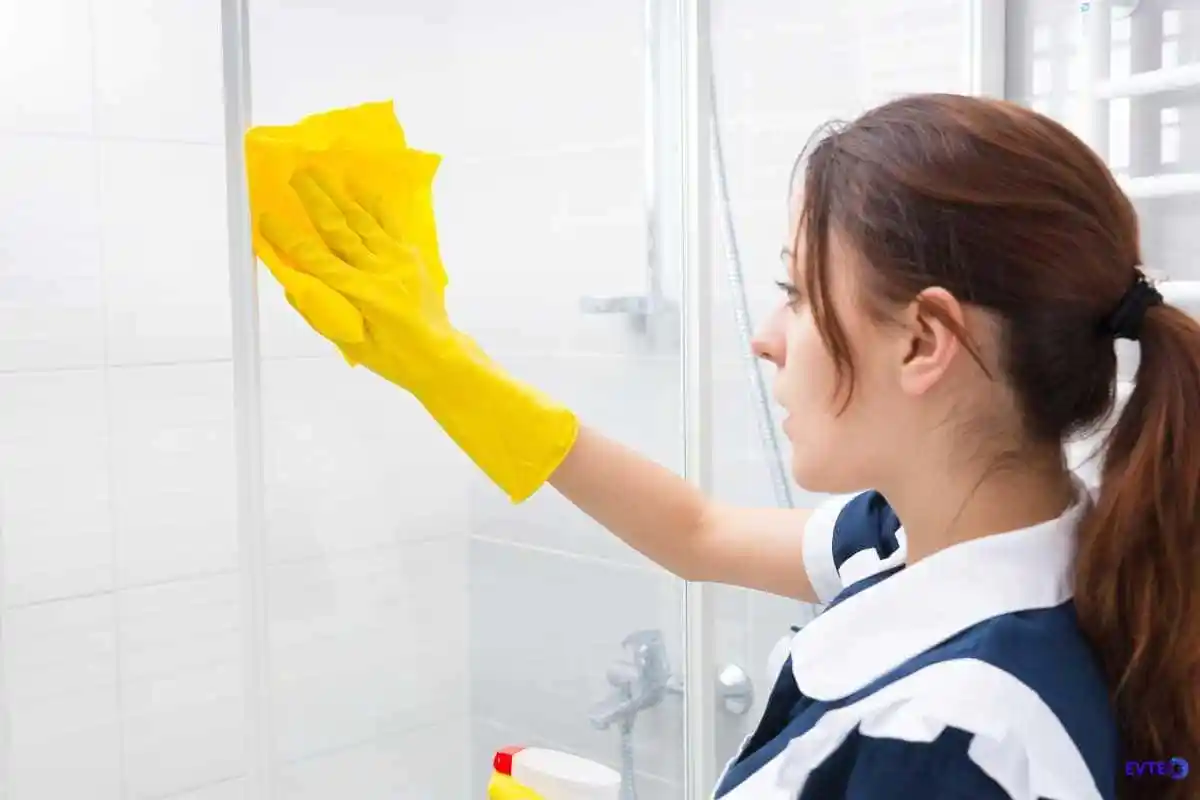 Dicas extras para facilitar a limpeza do banheiro