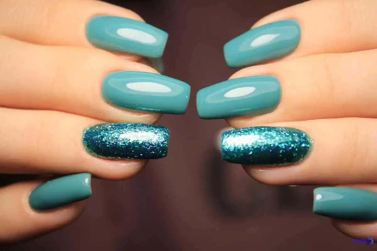 Esmalte que não descama: o segredo para mãos impecáveis mesmo lavando louça diariamente