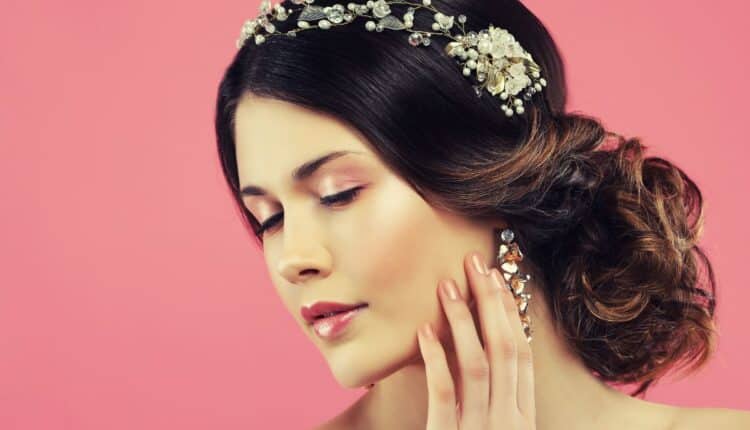 Ideias de brincos elegantes para convidadas de casamento
