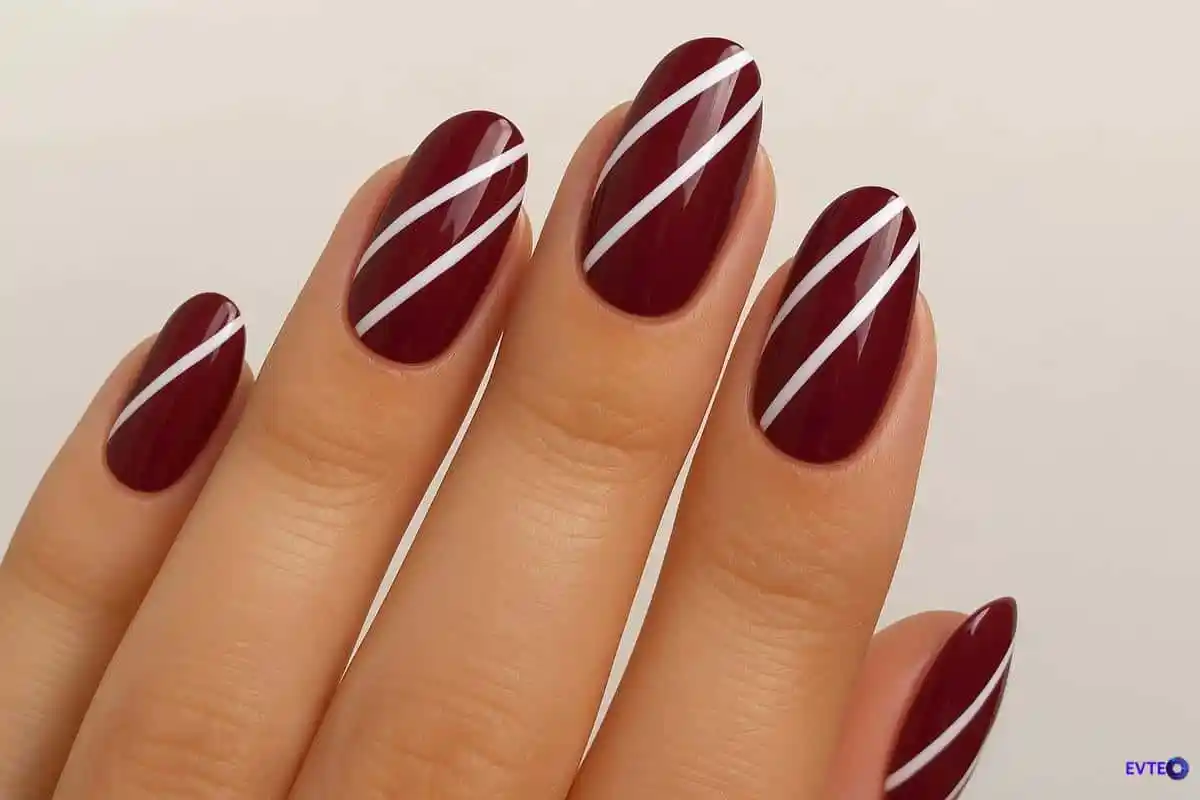 Unhas marsala com branco: o contraste elegante que não sai de moda