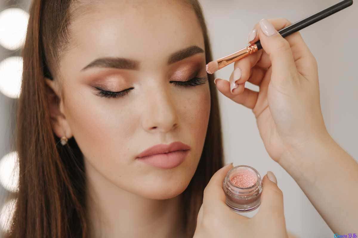 Nova tendência de beleza para 2025: maquiagem mais leve e natural