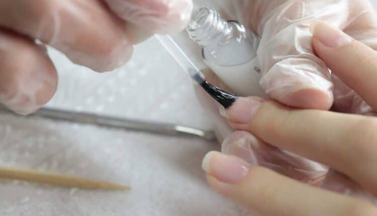 O cuidado fácil com as unhas que ninguém te conta no salão: dicas essenciais para manter a saúde das mãos