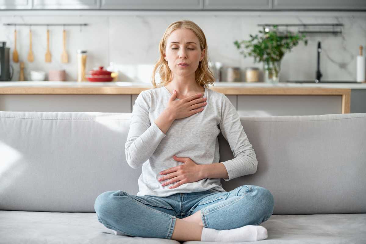 O exercício de dois minutos que acalma minha ansiedade (faço até no banheiro do trabalho) para controle rápido do estresse