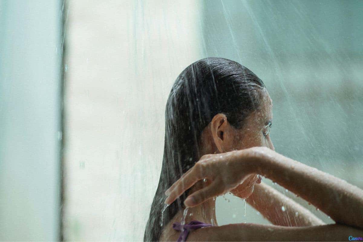 Como fazer perfume em casa com ingredientes simples de forma fácil e econômica