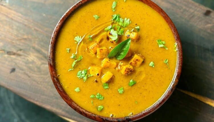 Sopa de fubá cremosa conforto e sabor em poucos minutos