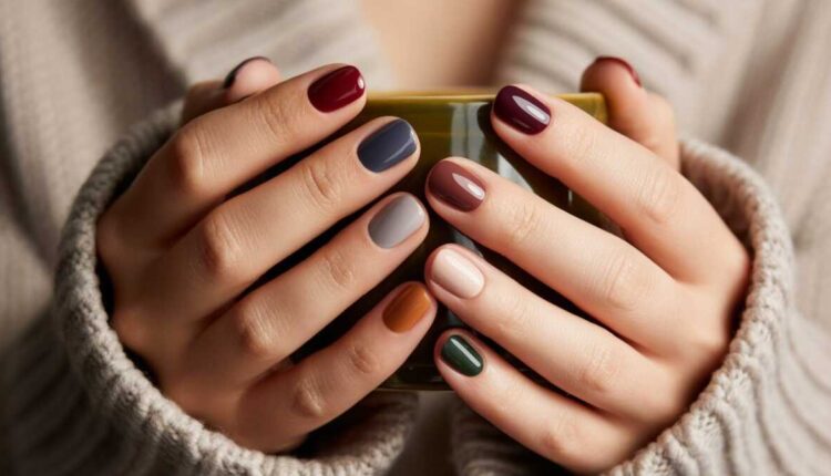 7 cores de esmalte que deixam unhas curtas chiques no inverno